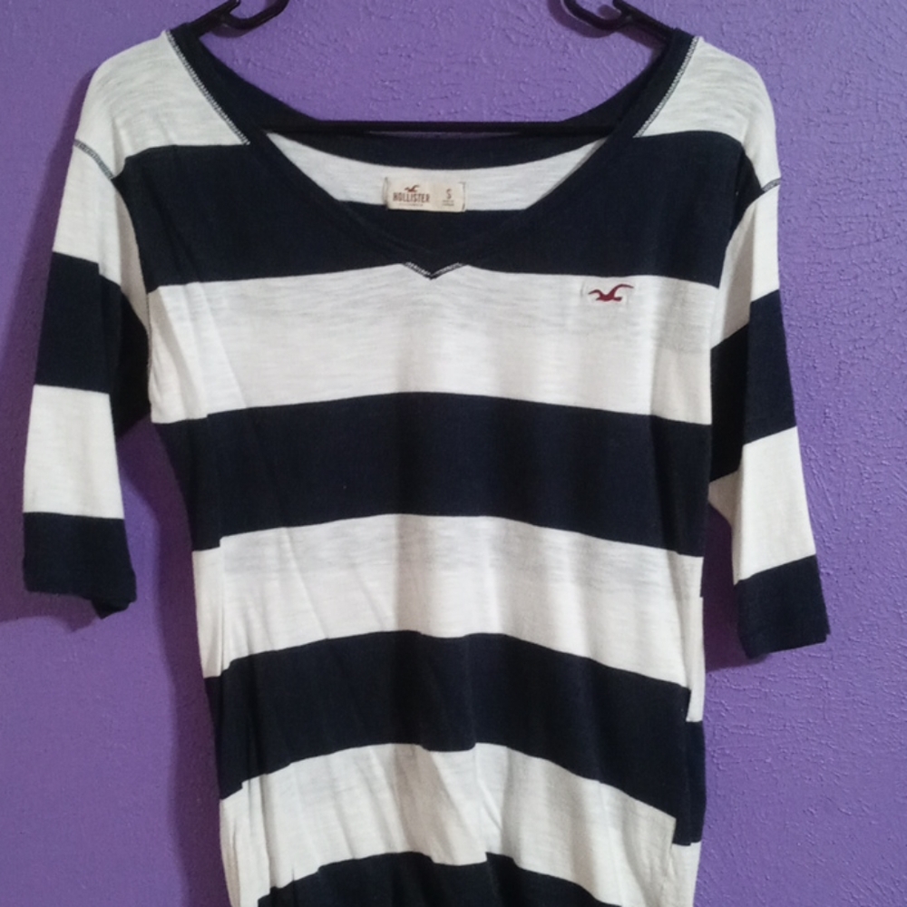 Hollister navy blue and white shirt